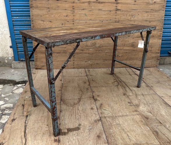 Table datelier pliante structure métal avec plateau en teck massif