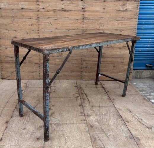 Table datelier pliante structure métal avec plateau en teck massif