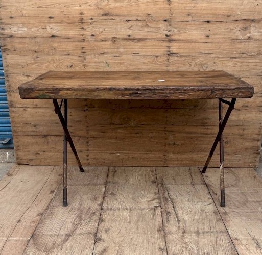 Table datelier pliante structure métal avec plateau en teck massif