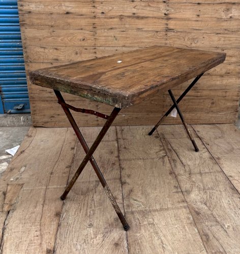 Table datelier pliante structure métal avec plateau en teck massif