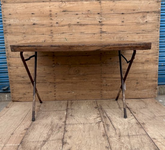 Table datelier pliante structure métal avec plateau en teck massif