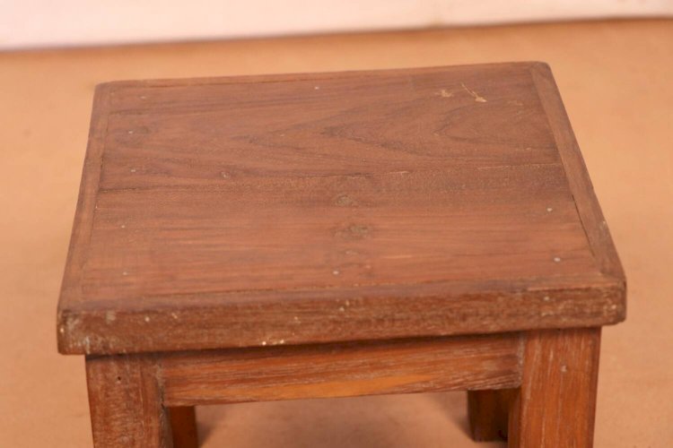 Table de chevet d’atelier en teck birman