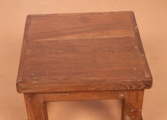 Table de chevet d’atelier en teck birman