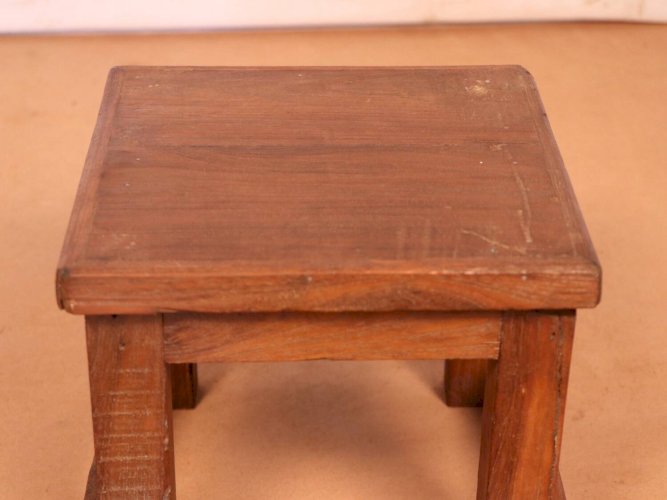 Table de chevet d’atelier en teck birman