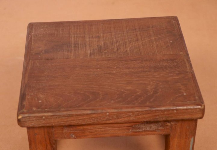 Table de chevet d’atelier en teck birman