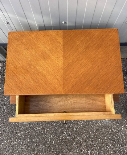 table de chevet des années 50 moderniste