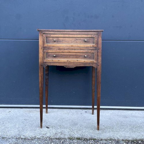 Table de chevet