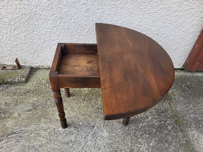 TABLE DEMI LUNE EN NOYER MASSIF LOUIS PHILIPPE DU XIX ème SIECLE