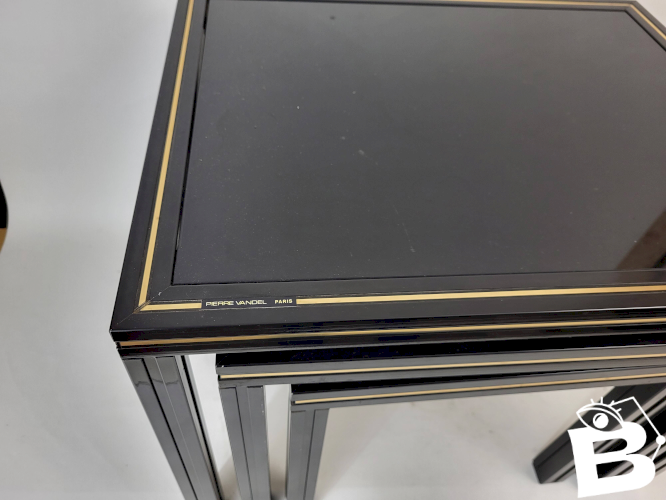 Table gigogne par Pierre Vandel 1970