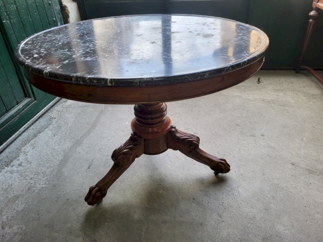 TABLE GUERIDON ROND PLATEAU MARBRE TRIPODE EN ACAJOU DU XIX ème SIECLE