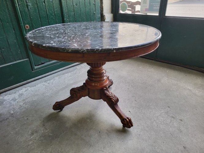 TABLE GUERIDON ROND PLATEAU MARBRE TRIPODE EN ACAJOU DU XIX ème SIECLE