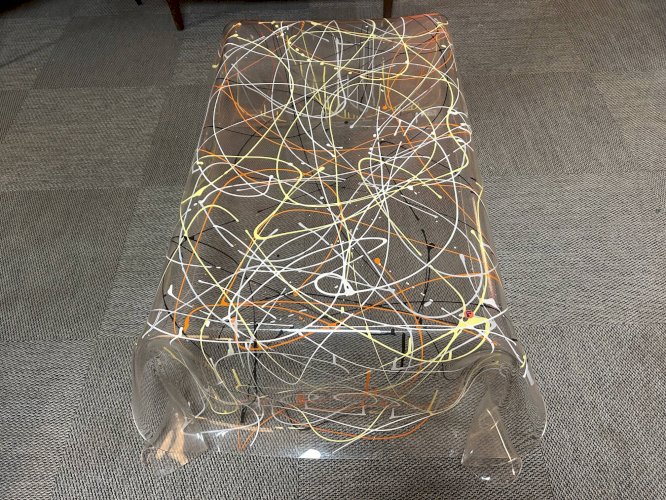 Table mouchoir en plexi graffiti années 80