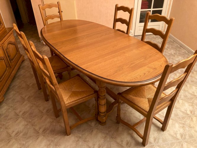 Table ovale extensible (2 rallonges) en bois massif