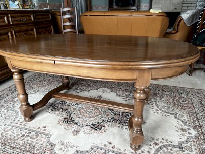 Table ovale "Maintenon" noyer et châtaignier