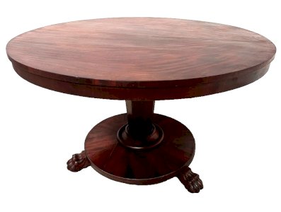 Table ronde de style Empire a pietement griffe XIX siècle