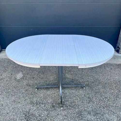 Table ronde en formica