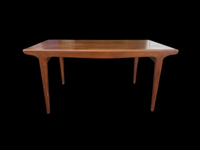 Table scandinave Tricoire et Vecchione
