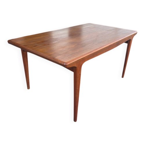 Table scandinave Tricoire et Vecchione