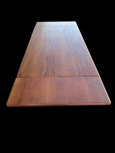 Table scandinave Tricoire et Vecchione