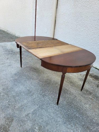 TABLE STYLE LOUIS XVI EN ACAJOU AVEC 2 ALLONGES N30