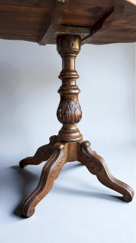 Table violon quadripode vers 1900