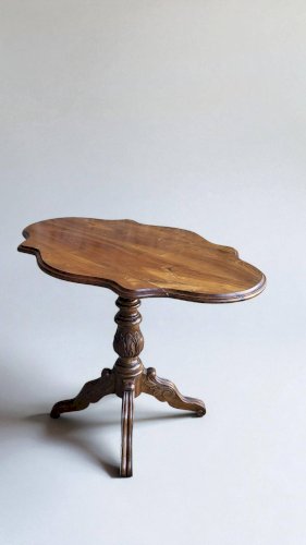 Table violon quadripode vers 1900