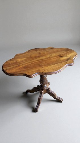 Table violon quadripode vers 1900