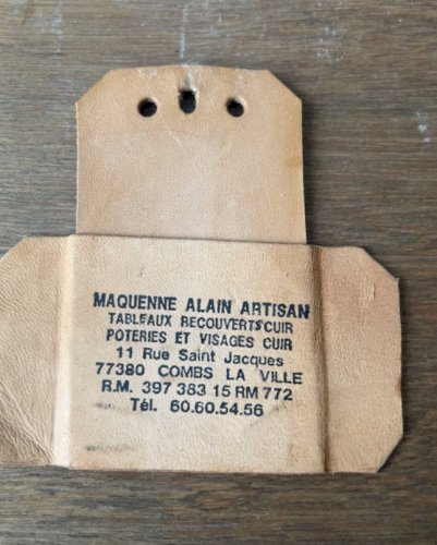 Tableau masque en cuir, véritable maquenne 1989- production artisanale signée