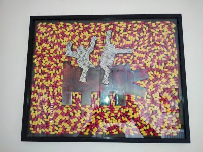 tableau original nommé folie sous controle signé par lartiste PBS en bon etat