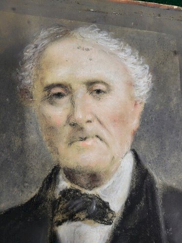 TABLEAU PORTRAIT D'UN MONSIEUR AU FUSAIN REF JE