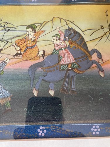 Tableaux Persans anciens, début XXème, 2 Gouaches sur tissu. Encadrés sous verre. Le lot.