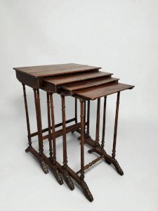 Nesting tables 1900