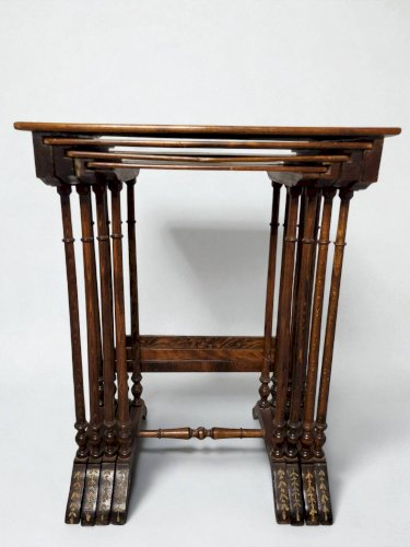 Tables gigognes 1900