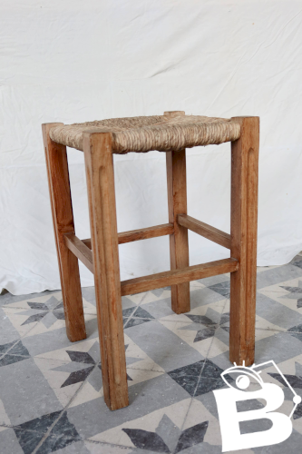 Tabouret bas vintage style rustique en bois et assise paillée