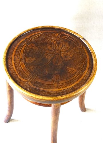 Tabouret Baumann ou Fischel, vers 1930 assise bois "florale", no Thonet