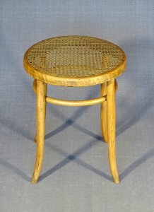 Tabouret bistrot bas canné, par JAPY FRANCE-1925, No Thonet