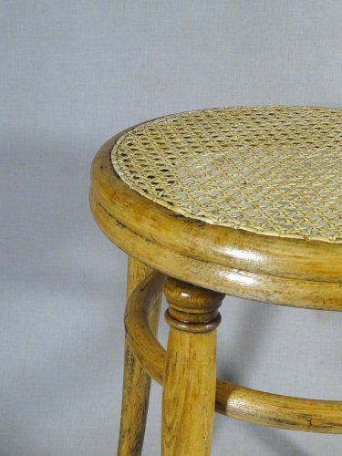 Tabouret Bistrot par Fischel 1890/1900 canné,  no Thonet (Hauteur 52 cm)