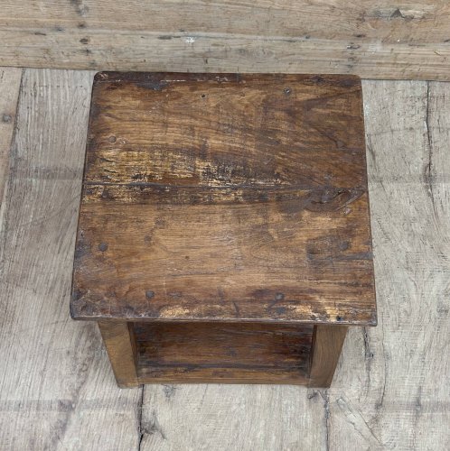 tabouret datelier en teck birman