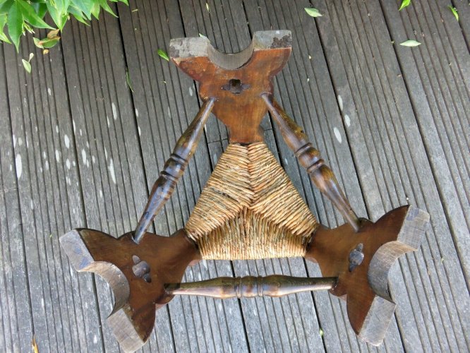 TABOURET DE FERME TRIANGULAIRE TRIPODE BOIS ET PAILLE ANNEES 50 60 VINTAGE