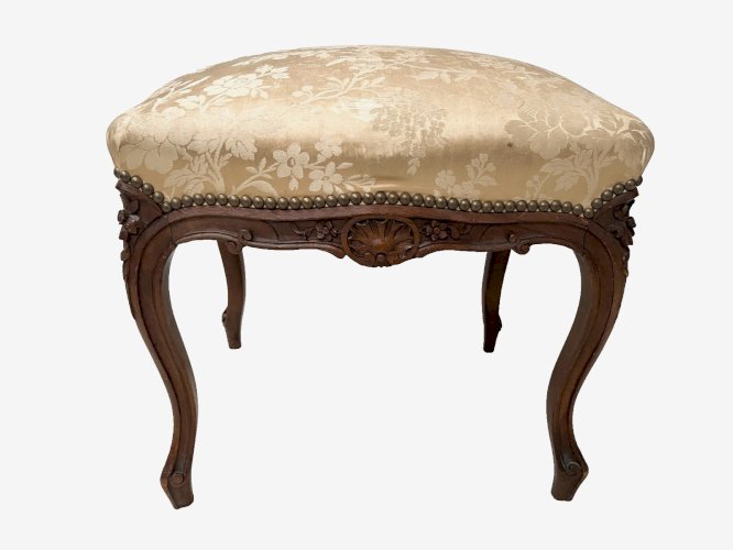 Tabouret de style Louis XV en noyer massif XX siècle