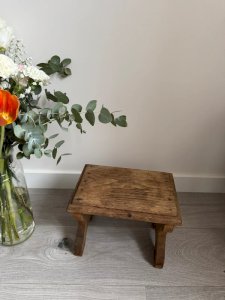 Tabouret en bois ancien