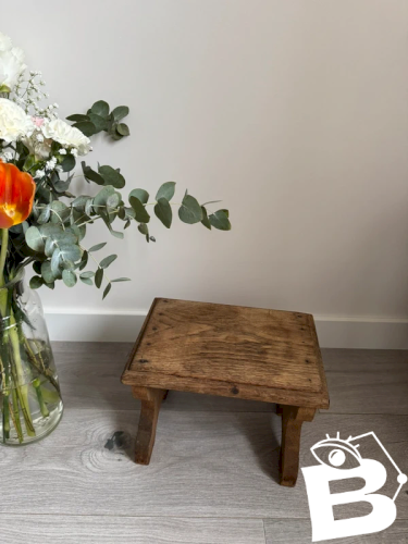 Tabouret en bois ancien