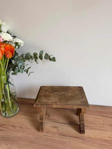 Tabouret en bois ancien