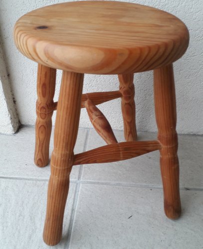 Tabouret en bois enfant