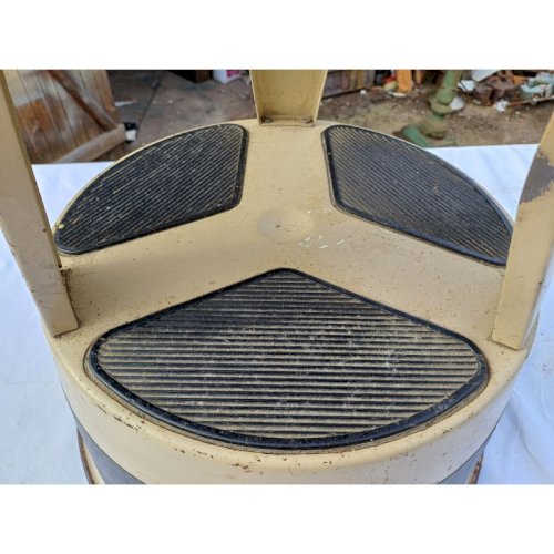 Tabouret Industriel Fer et Gomme Kik Step