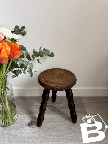 Tabouret tripode bois