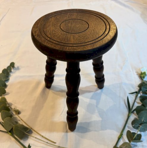 Tabouret tripode bois