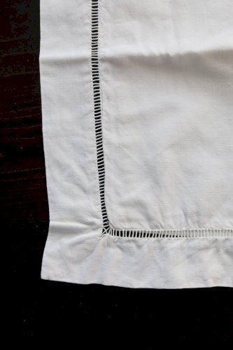 Taie d’oreiller ancienne brodée