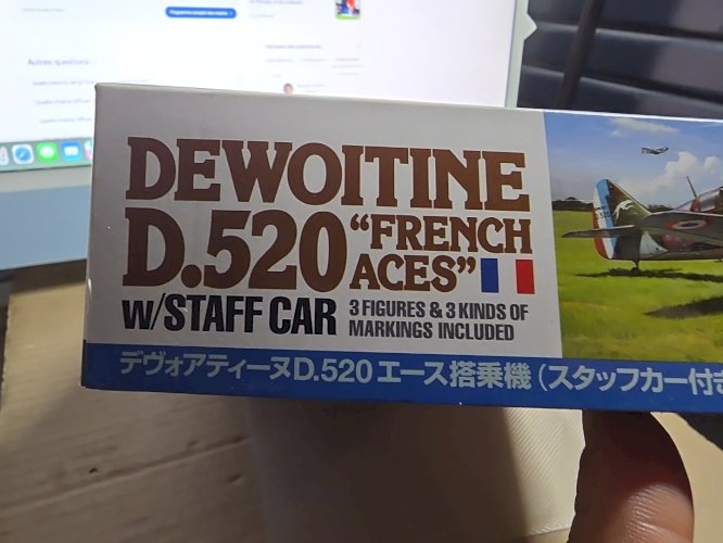 tamiya maquettes diorama Dewoitine D 520 (French aces)+ staff car et figurines