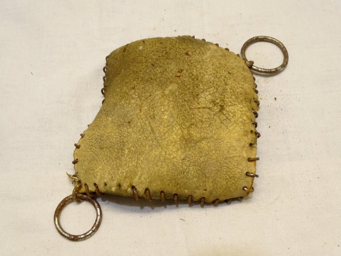 -TAMPON A BRUNIR COTTES DE MAILLE SUR CUIR TAMPON DE BRUNISSAGE MILITARIA WW1